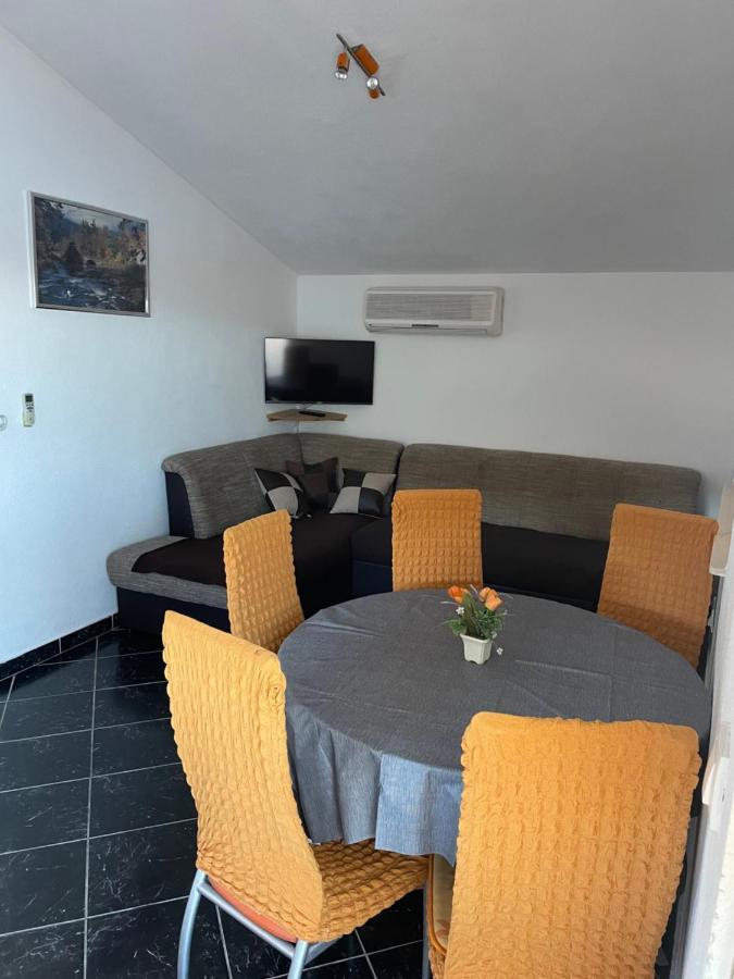 Apartman Jukic Hotel มารีนา ภายนอก รูปภาพ